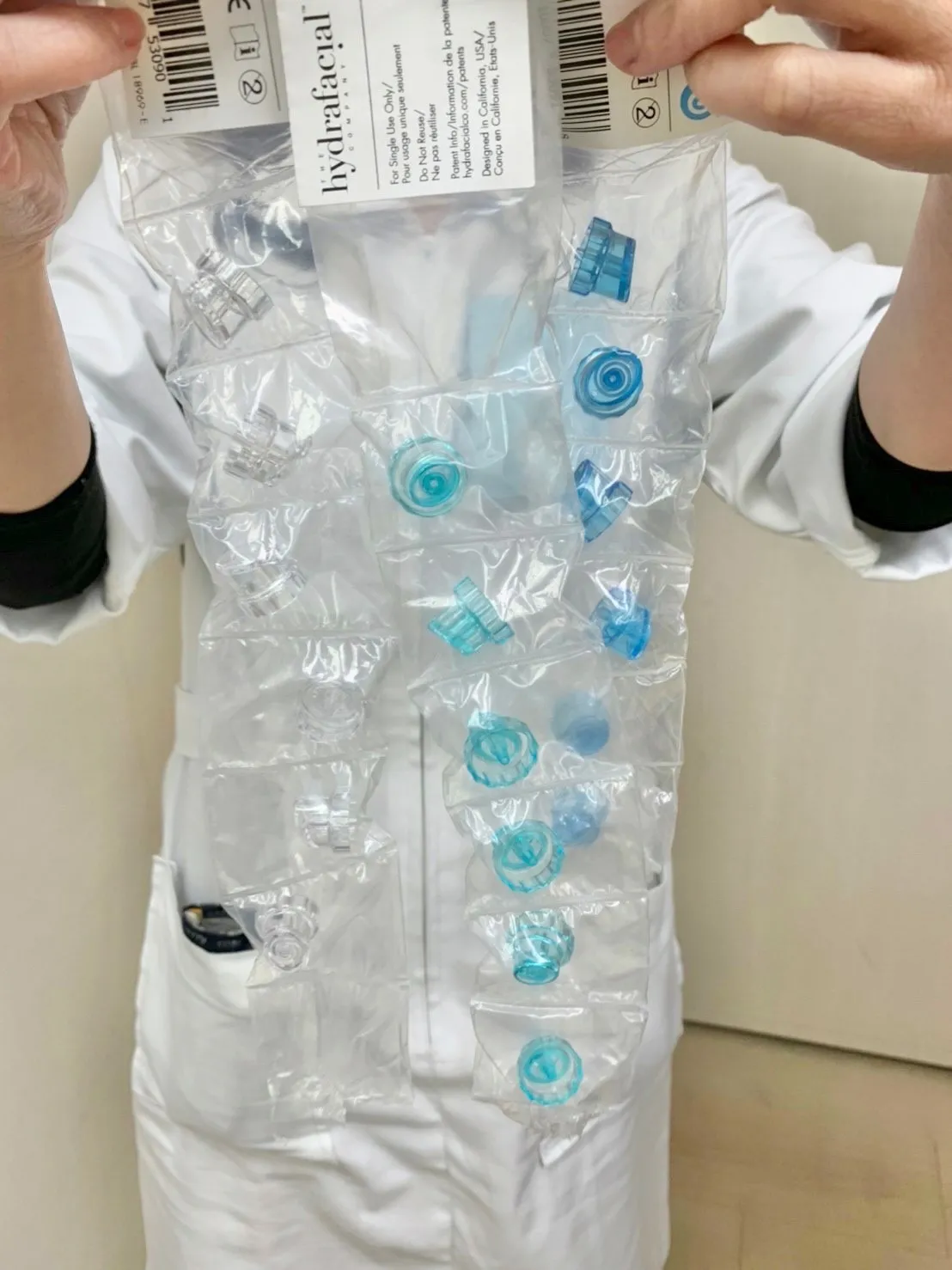 LINE_ALBUM_上立皮膚科 海菲秀極深層清潔煥膚保養_230220_0.jpg