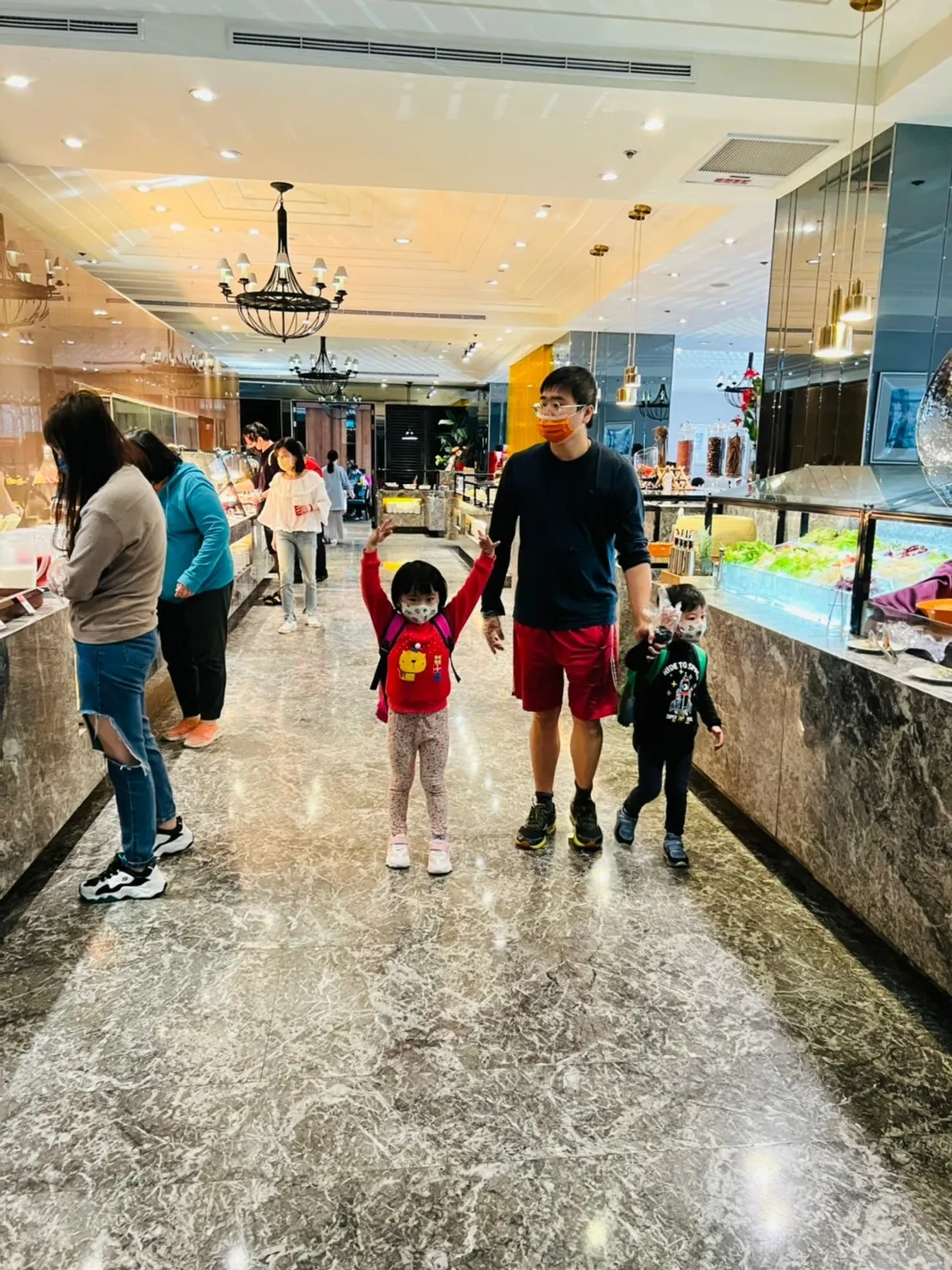 LINE_ALBUM_六福村 小人國 老爺酒店_211118_1.jpg