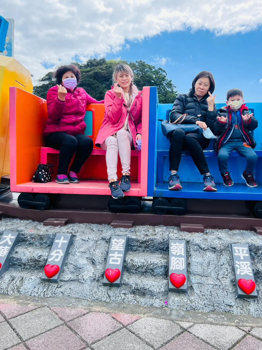 LINE_ALBUM_基隆八斗子潮境智能海洋館 望海巷石頭火鍋_230305_11.jpg